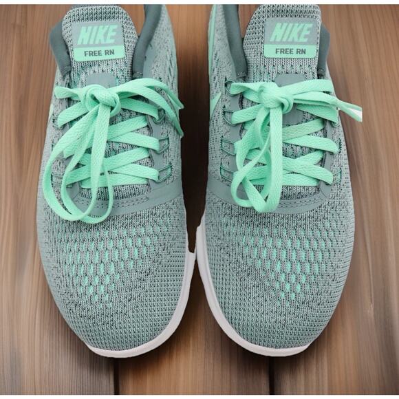 Nike FREE RN Running Rare Mint Green Comfort Shoes Womens 8.5 Fast Shipping - Picture 2 of 8